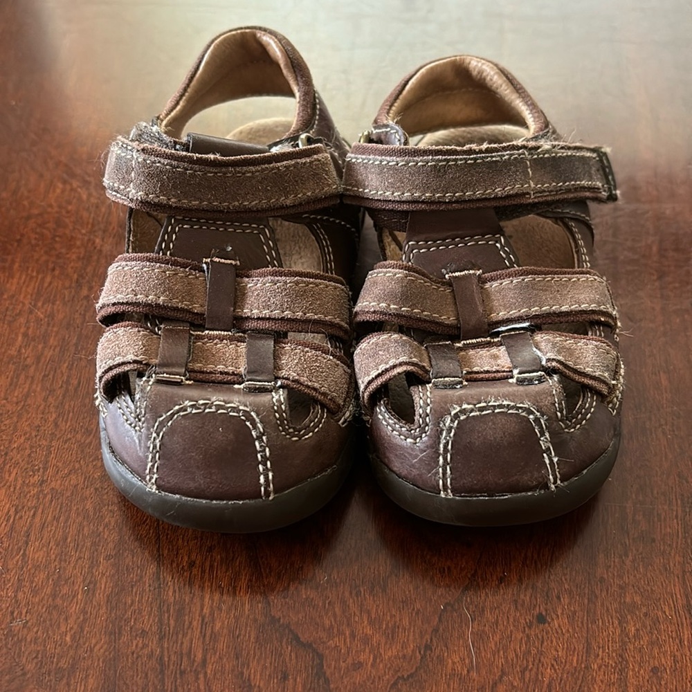 Stride Rite Boys Brown Leather Closed-Toe Sandals